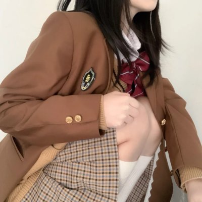 十八岁少女横扫直播大赛